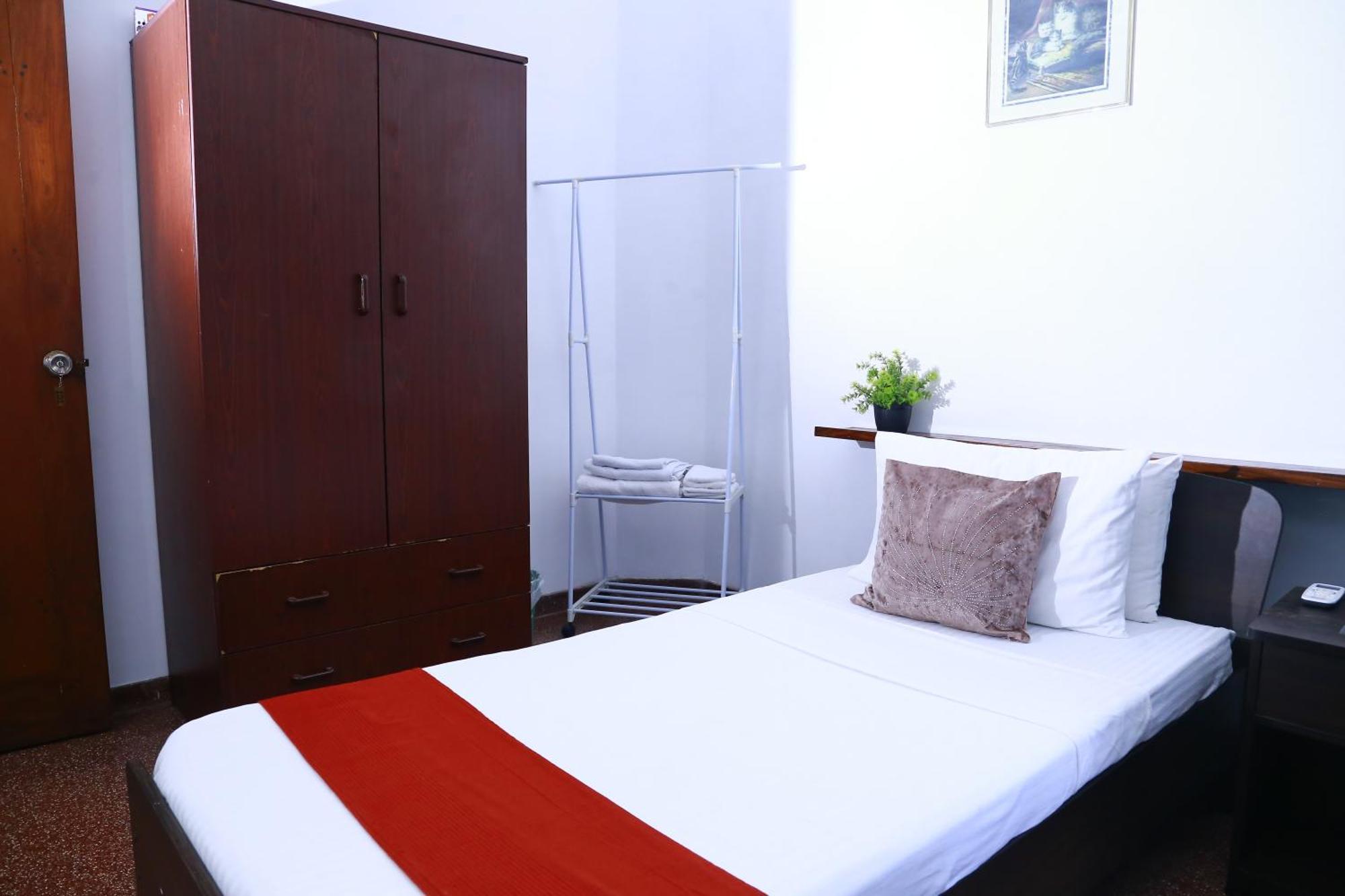 Bed and Breakfast Oasis Colombo Exterior foto