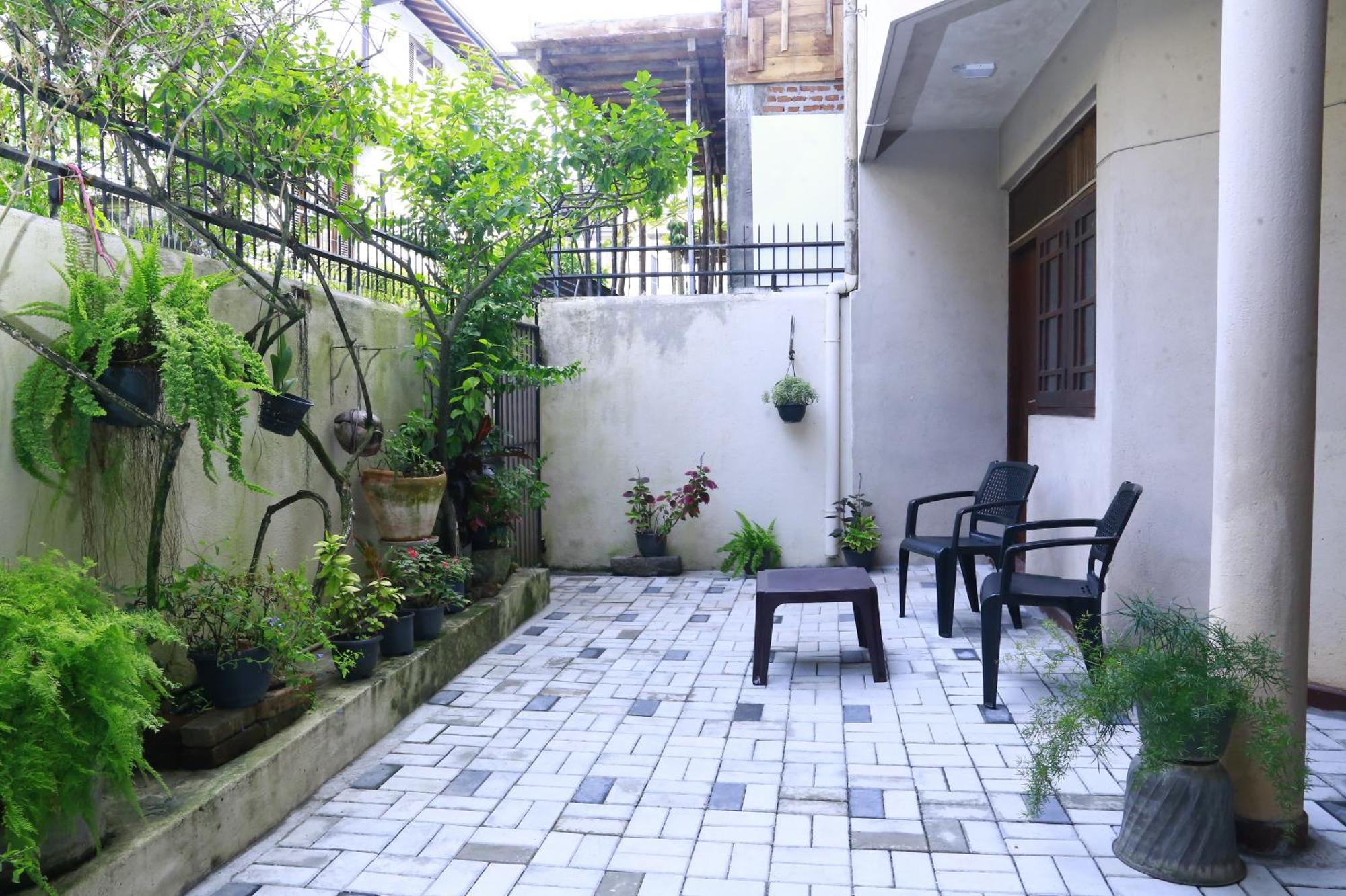 Bed and Breakfast Oasis Colombo Exterior foto